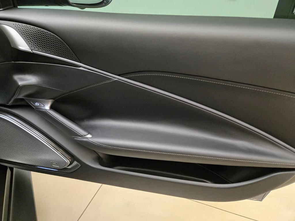 Used 2022 Ferrari Roma RWD image 30