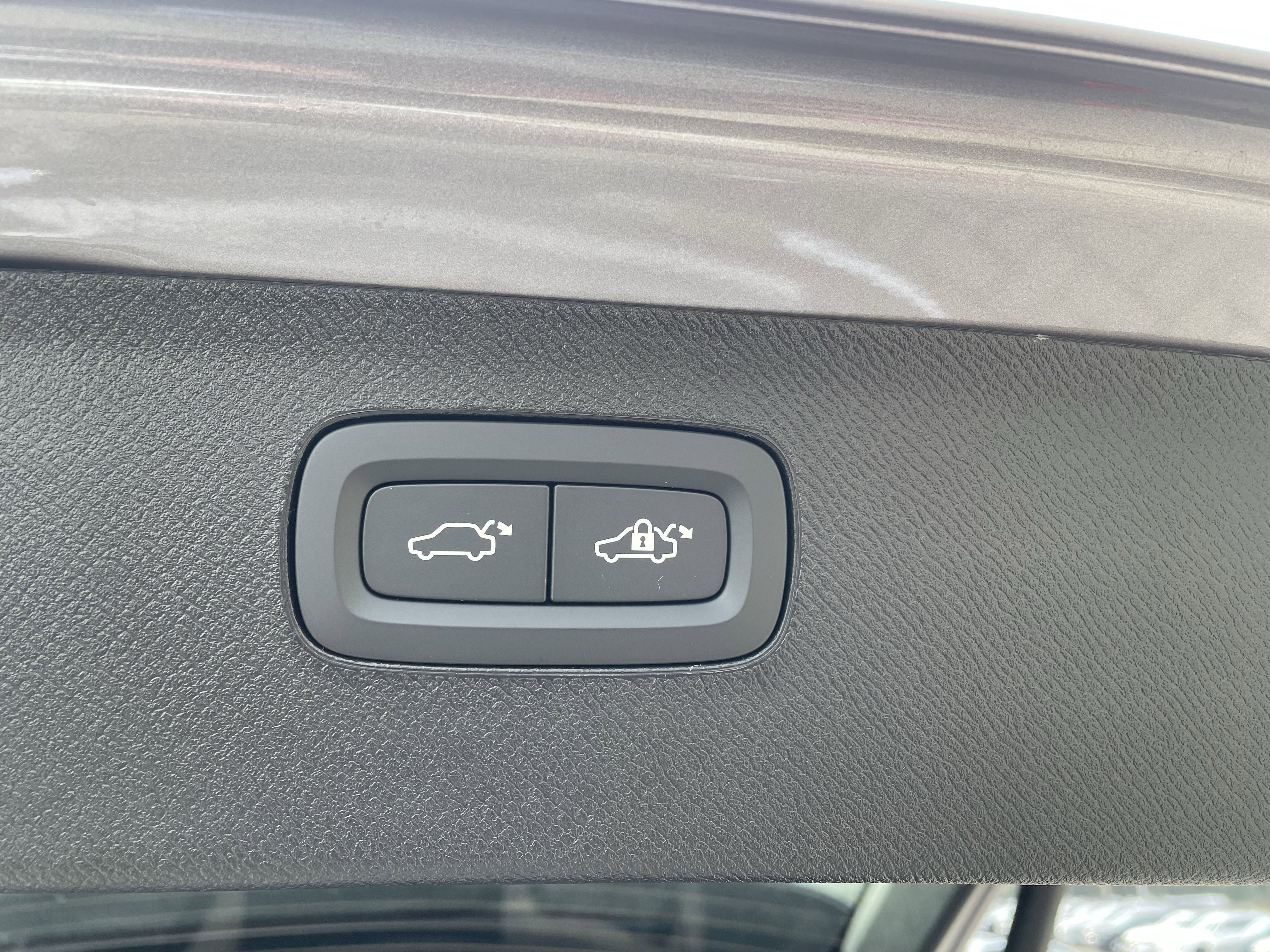 New 2026 Volvo XC90 B6 Plus w/ Protection Package Premier image 10