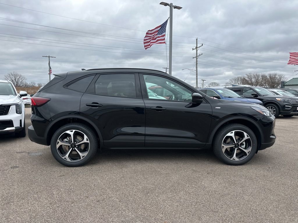 New 2026 Ford Escape ST-Line Select w/ Equipment Group 401A image 3