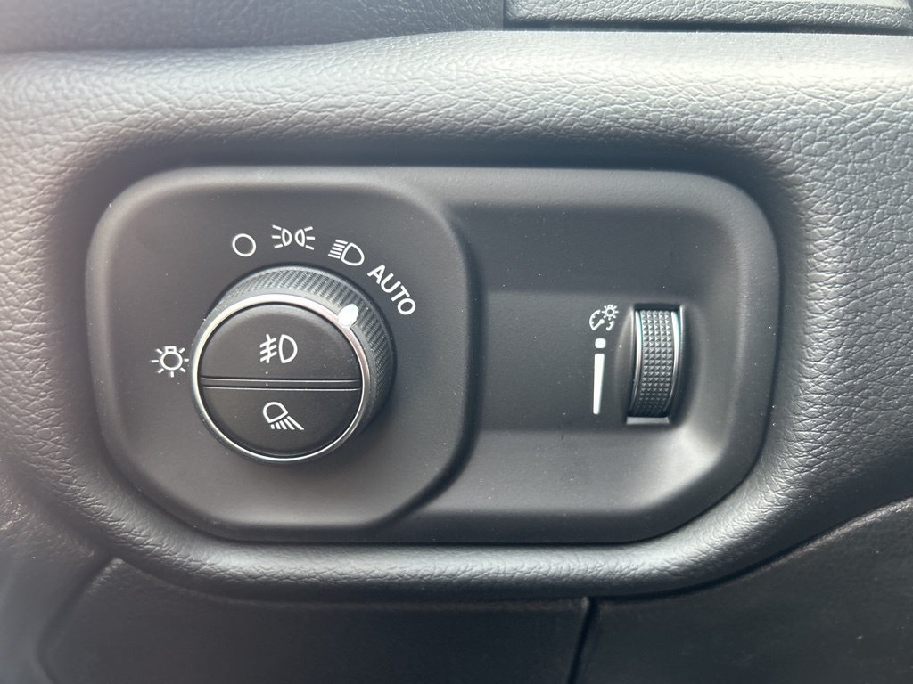 New 2026 RAM 3500 Big Horn AWD/4WD image 19