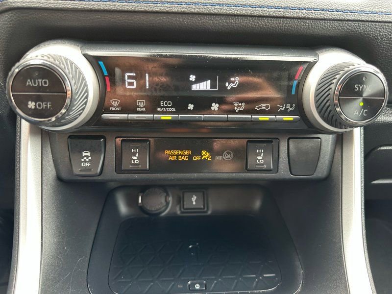Used 2020 Toyota RAV4 XSE AWD/4WD image 21