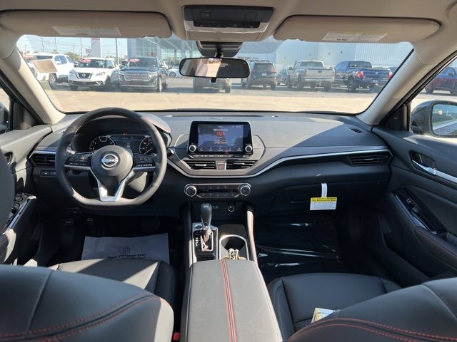 New 2025 Nissan Altima 2.5 SR image 7