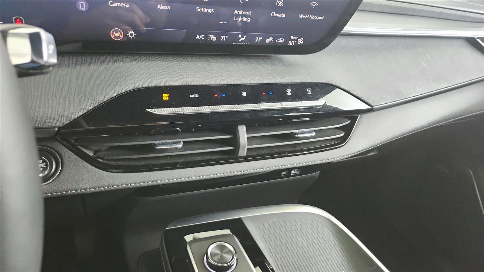 Used 2025 Buick Enclave Sport Touring image 28