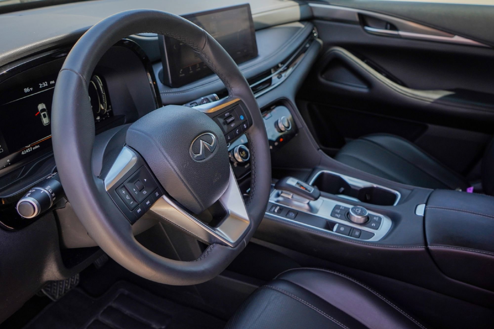 Certified 2023 INFINITI QX60 Luxe w/ Cargo Package image 7