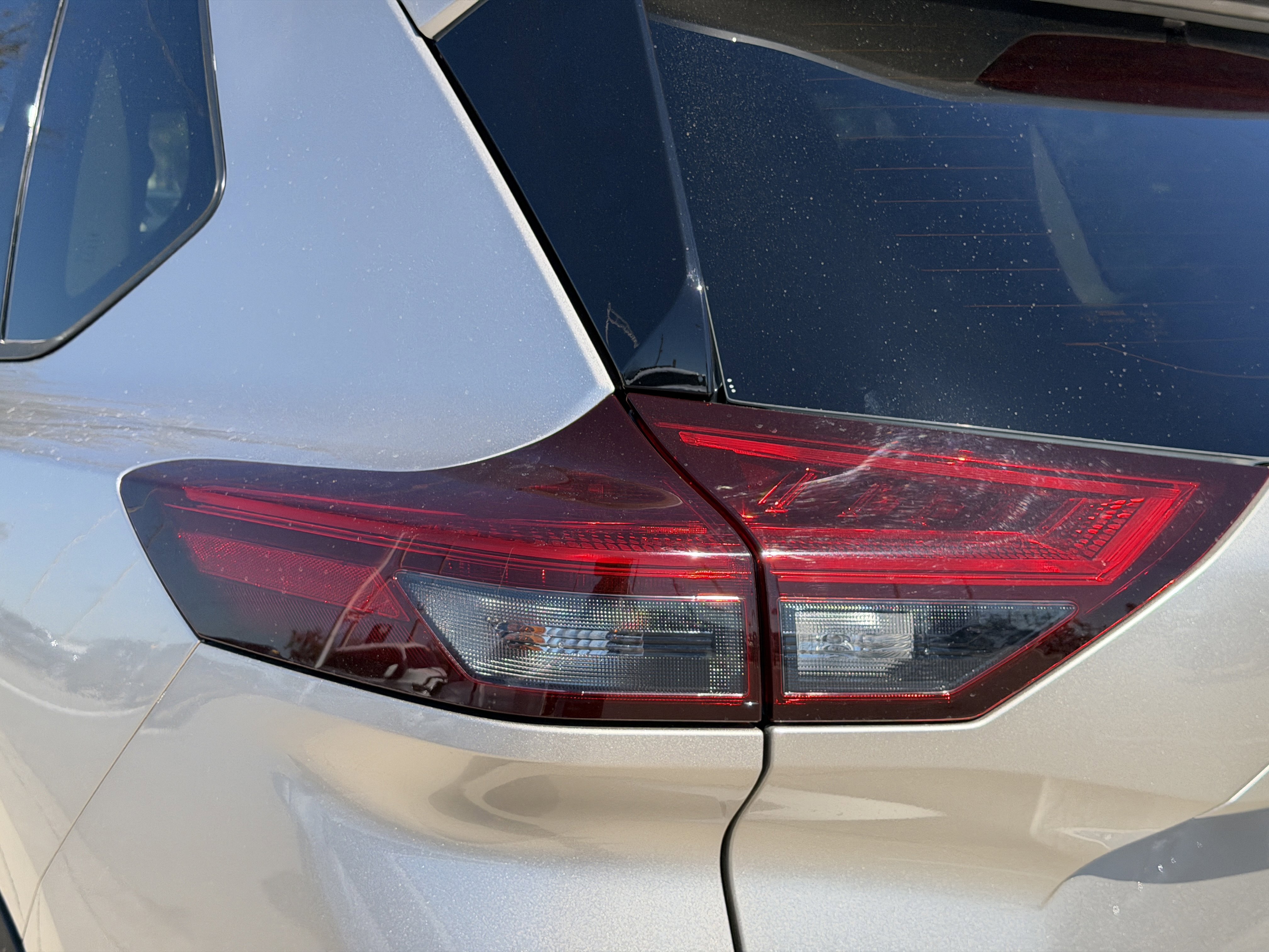 Used 2024 Nissan Rogue Platinum w/ Platinum Premium Package image 10