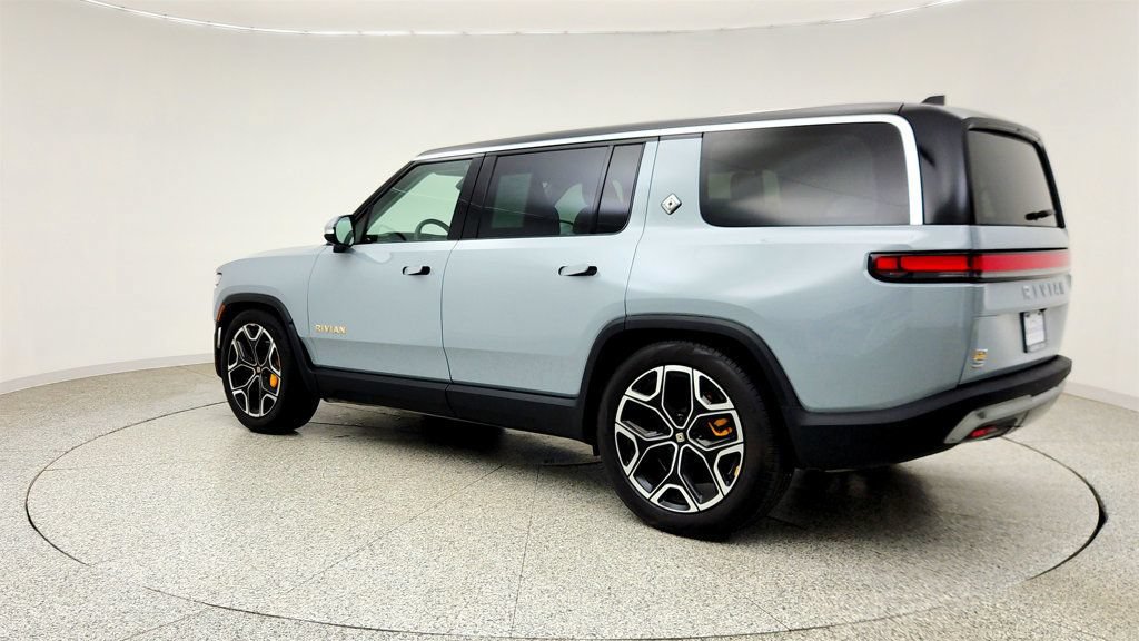 Used 2024 Rivian R1S Adventure AWD/4WD image 7