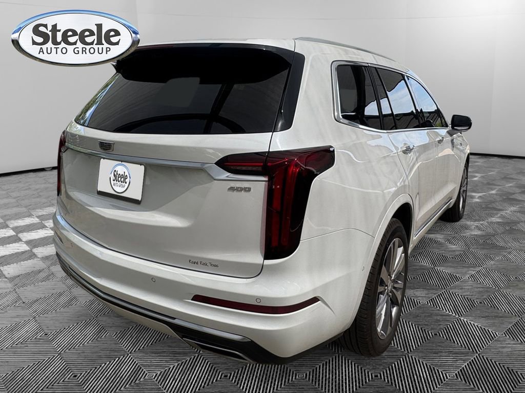 Used 2024 Cadillac XT6 Premium Luxury w/ Technology Package FWD image 5
