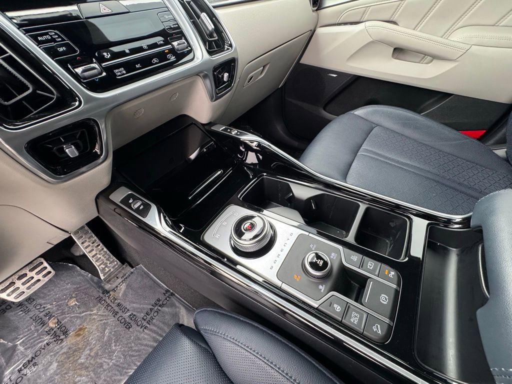 Used 2023 Kia Sorento SX Prestige image 25