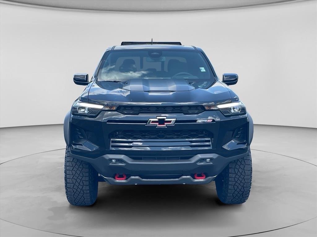 New 2026 Chevrolet Colorado ZR2 w/ Midnight Edition AWD/4WD image 2