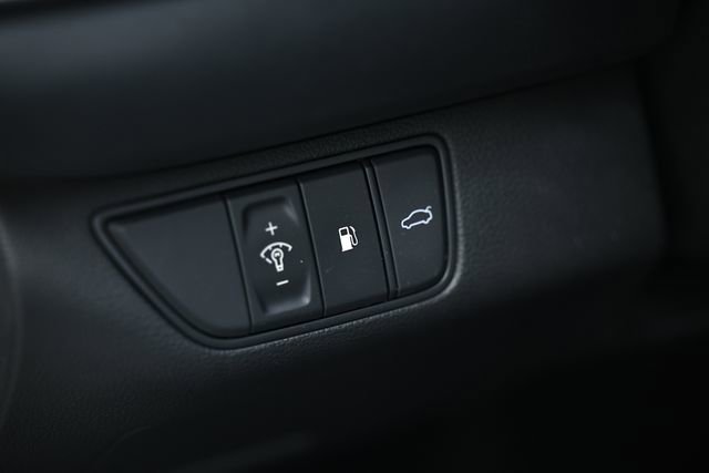 Used 2022 Genesis G70 2.0T w/ Prestige Package image 19