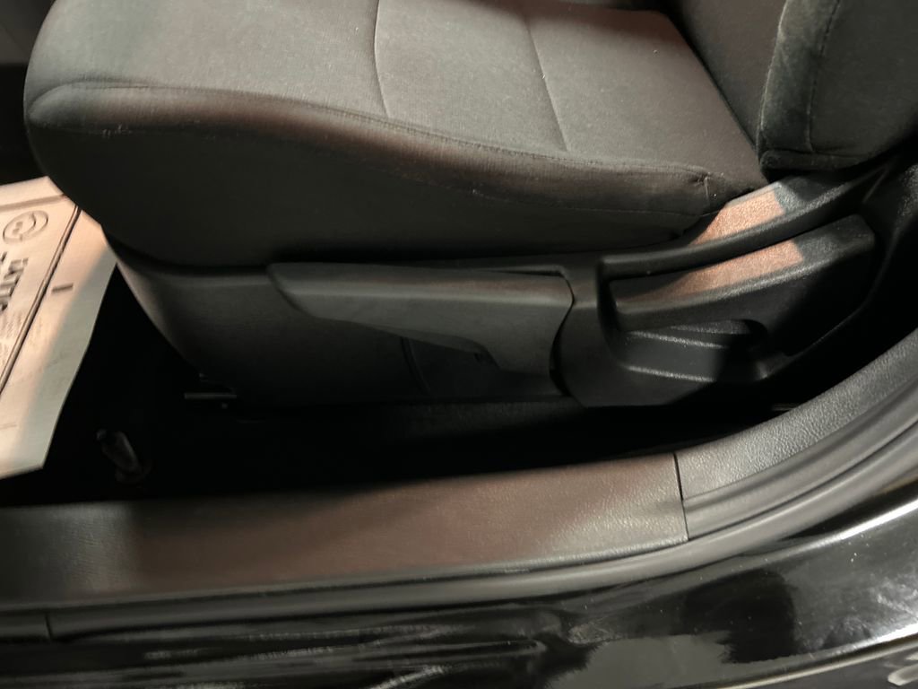 Used 2025 Nissan Sentra S image 11