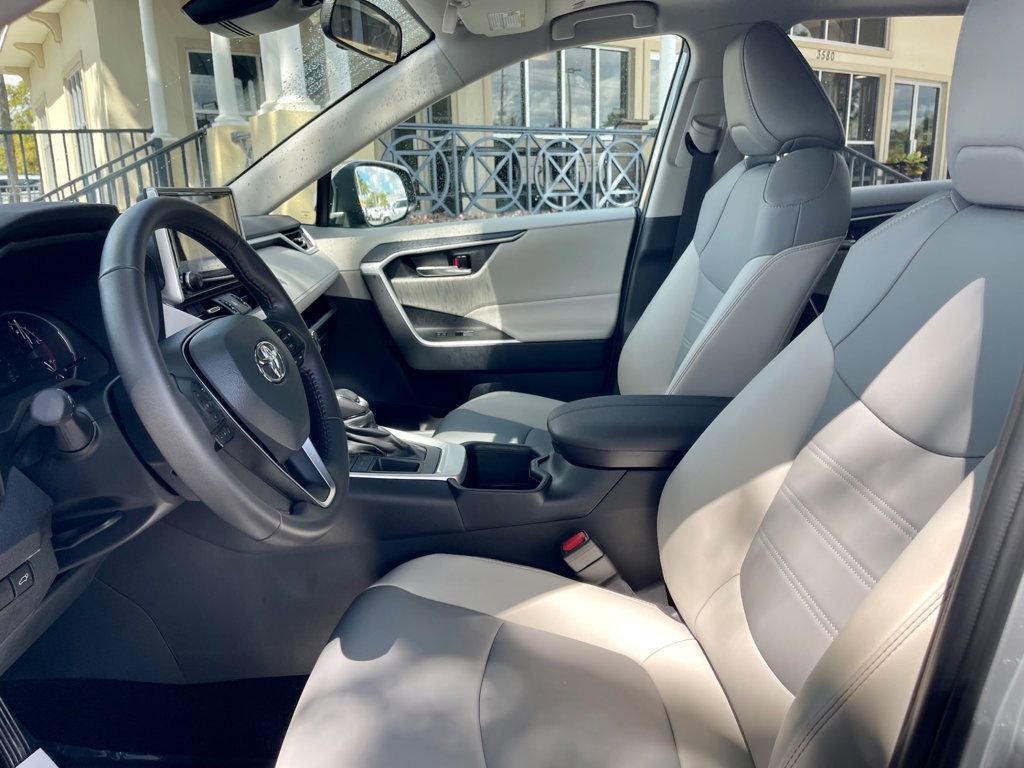 Used 2025 Toyota RAV4 XLE Premium image 11