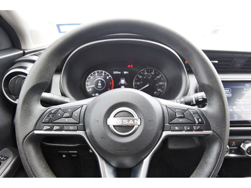 Used 2024 Nissan Kicks SV image 9
