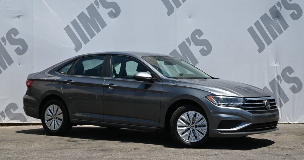 Used 2019 Volkswagen Jetta S w/ Driver Assistance Package FWD image 3