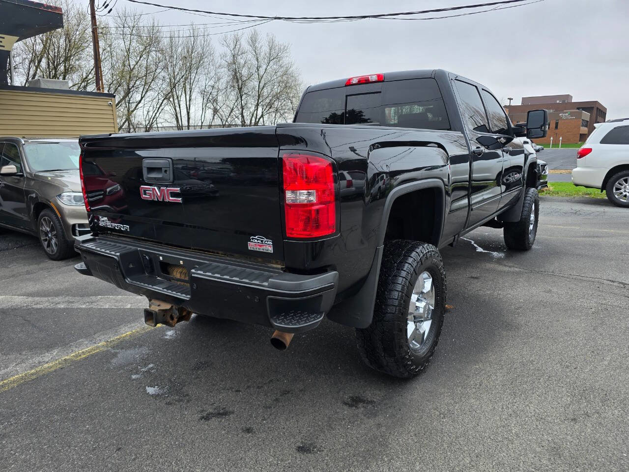Used 2018 GMC Sierra 2500 SLT w/ All Terrain HD Package image 3