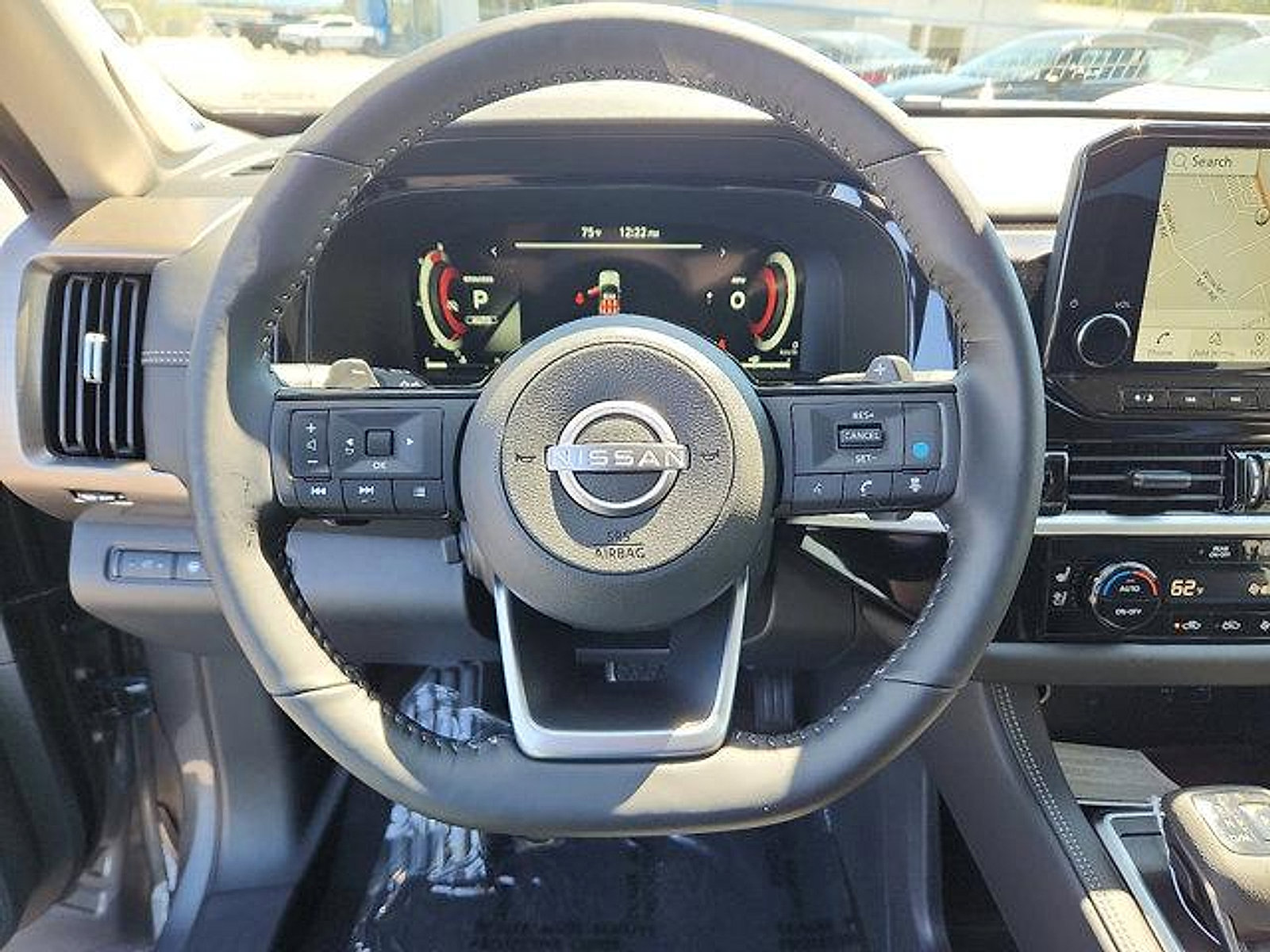 New 2025 Nissan Pathfinder Platinum w/ Black Appearance Package image 11