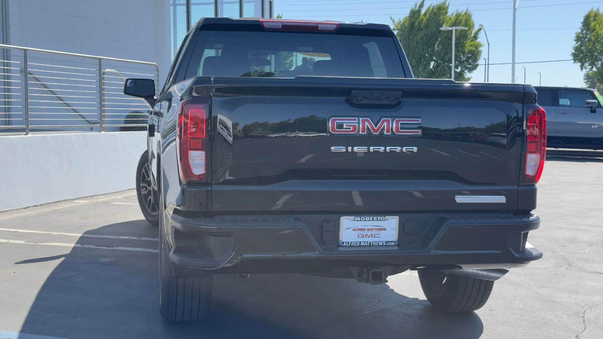 New 2025 GMC Sierra 1500 Elevation image 6