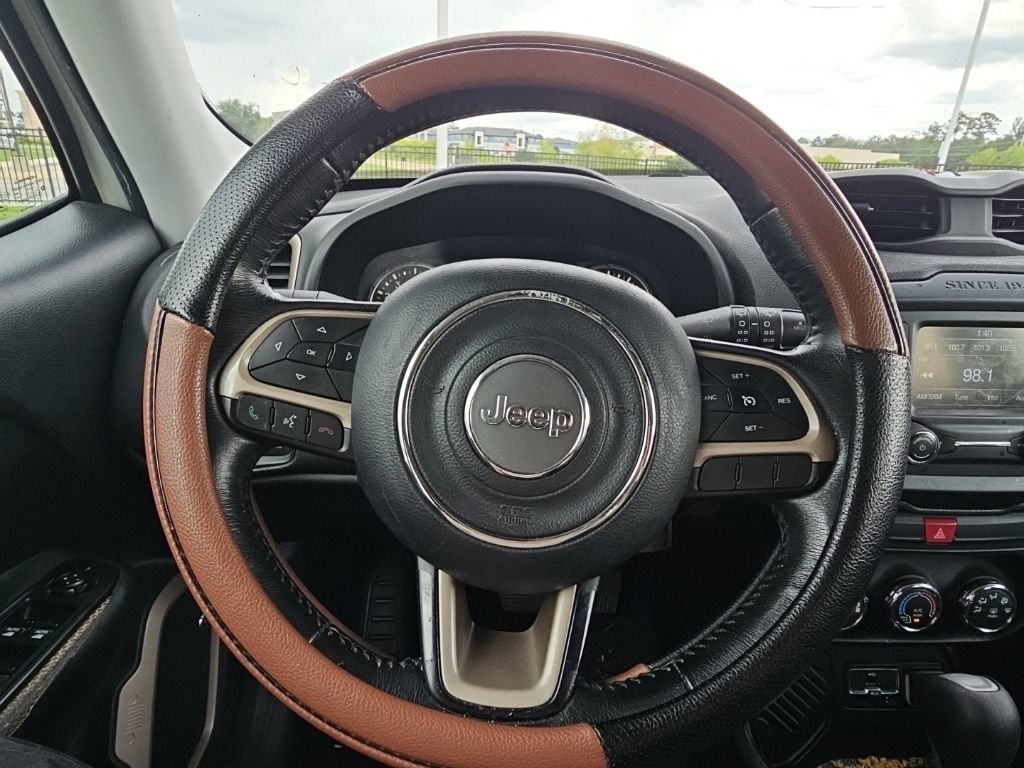 Used 2016 Jeep Renegade 75th Anniversary FWD image 28