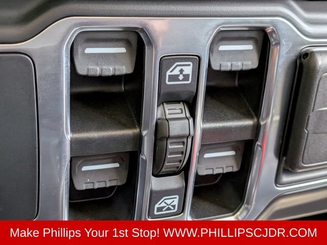 Used 2022 Jeep Wrangler Unlimited Rubicon AWD/4WD image 22