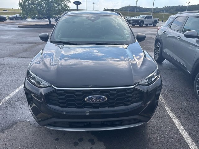 Used 2025 Ford Escape ST-Line image 2