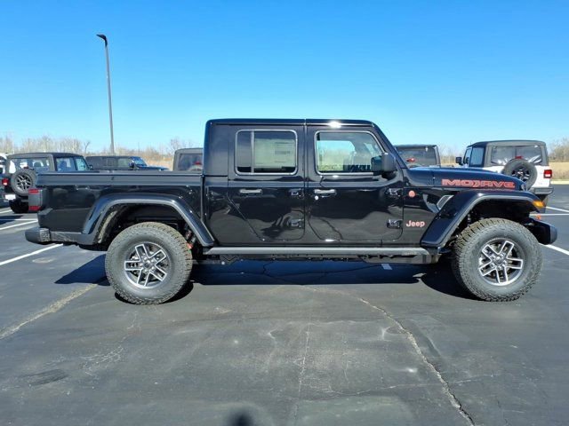 New 2026 Jeep Gladiator Mojave w/ Safety Group image 18