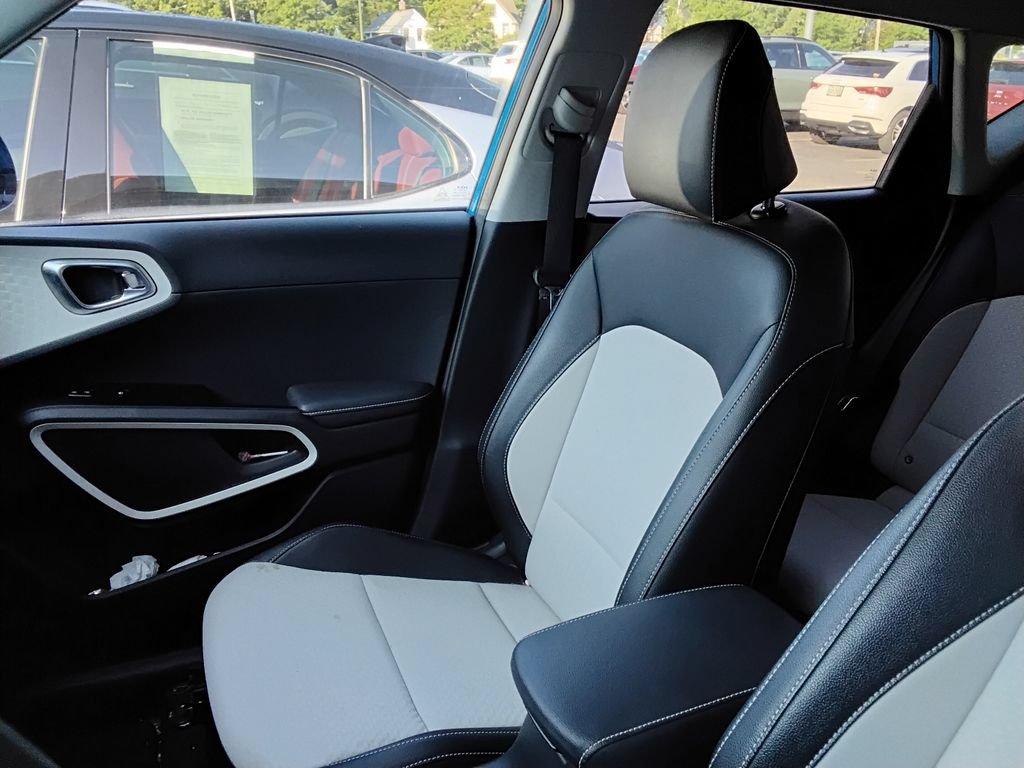 Used 2024 Kia Soul GT-Line FWD image 9