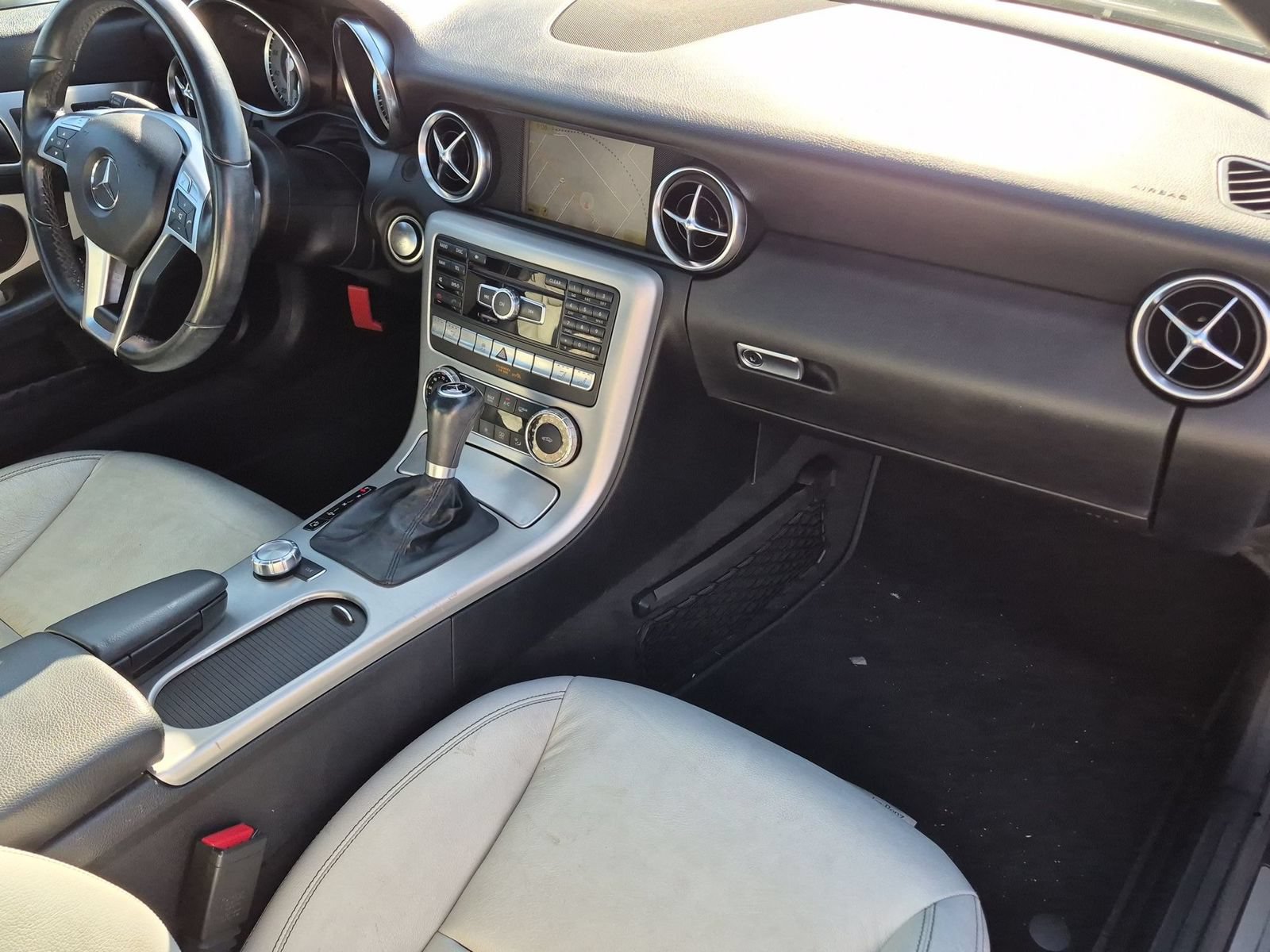 Used 2012 Mercedes-Benz SLK 350 image 16