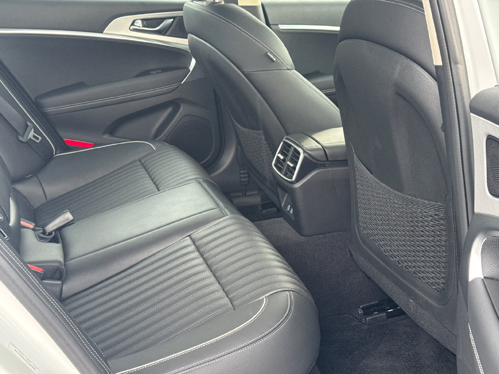 Used 2026 Genesis G70 2.5T Prestige RWD image 15