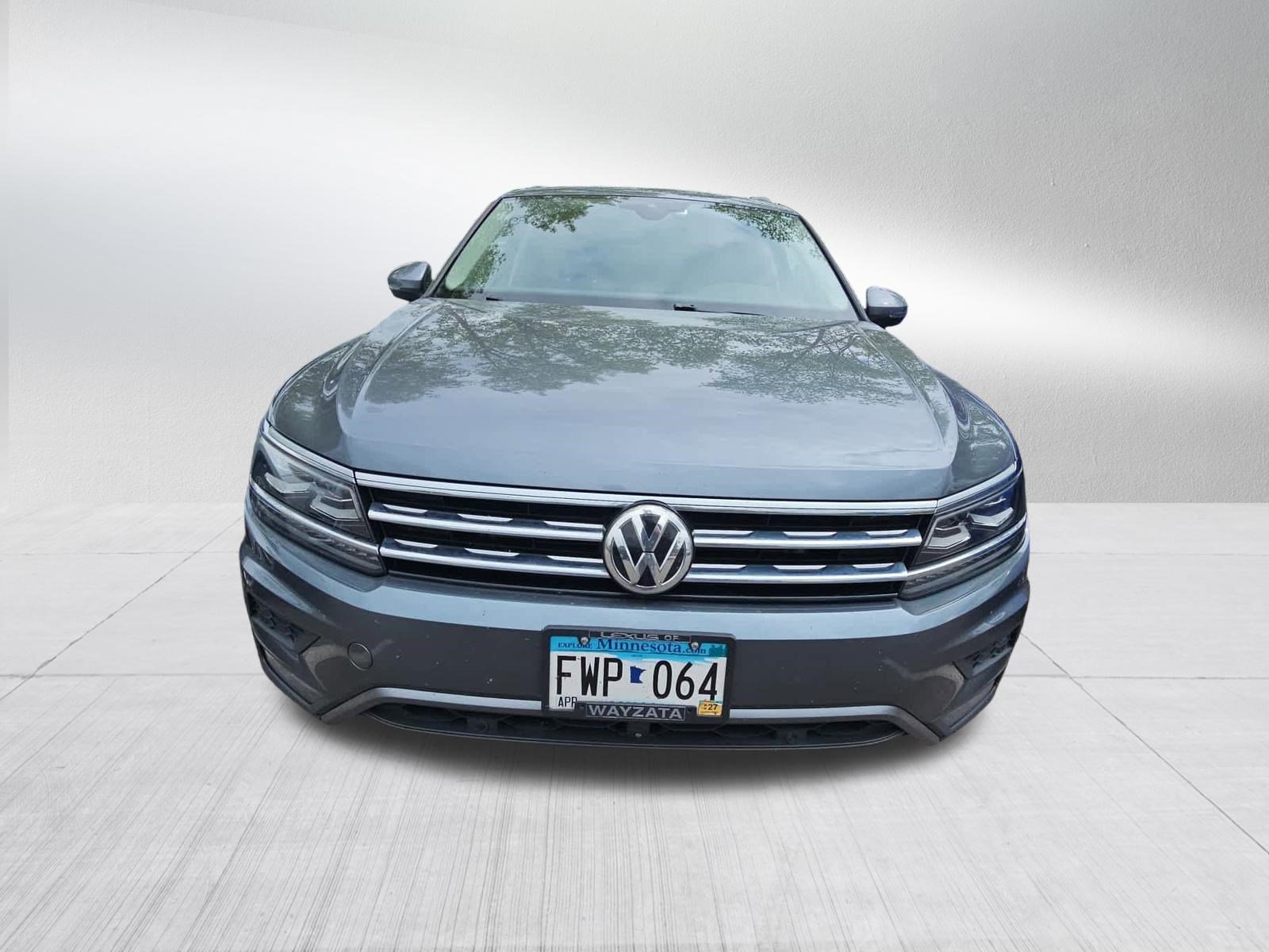 Used 2019 Volkswagen Tiguan SEL Premium w/ 3rd Row Seat Package AWD/4WD image 2