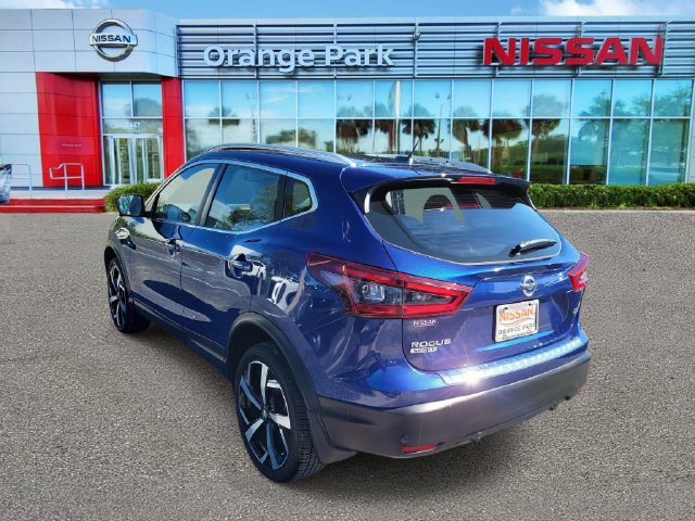 Used 2022 Nissan Rogue Sport SL FWD image 3