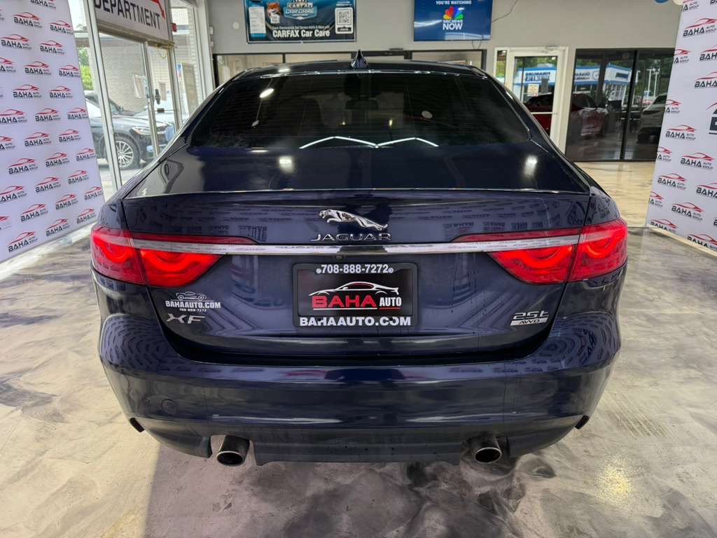 Used 2018 Jaguar XF Premium AWD/4WD image 7