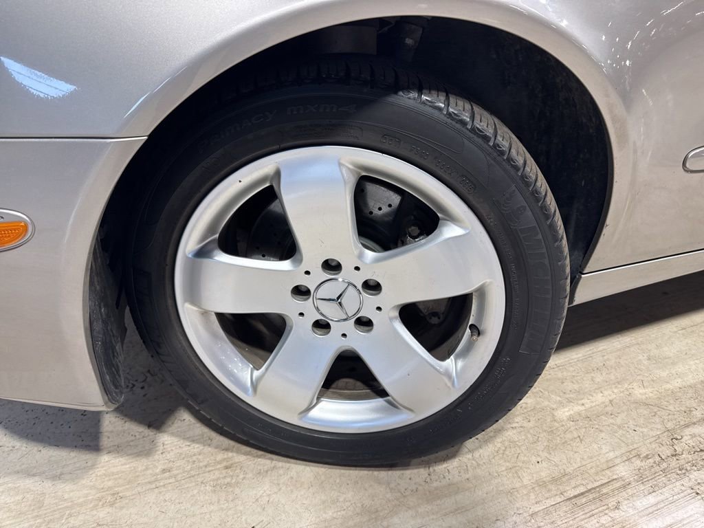 Used 2007 Mercedes-Benz E 550 Sedan image 2