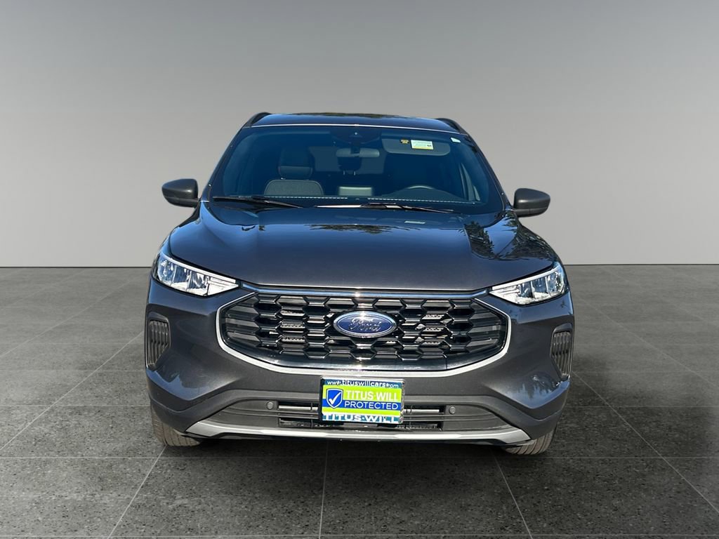 Used 2025 Ford Escape ST-Line AWD/4WD image 2