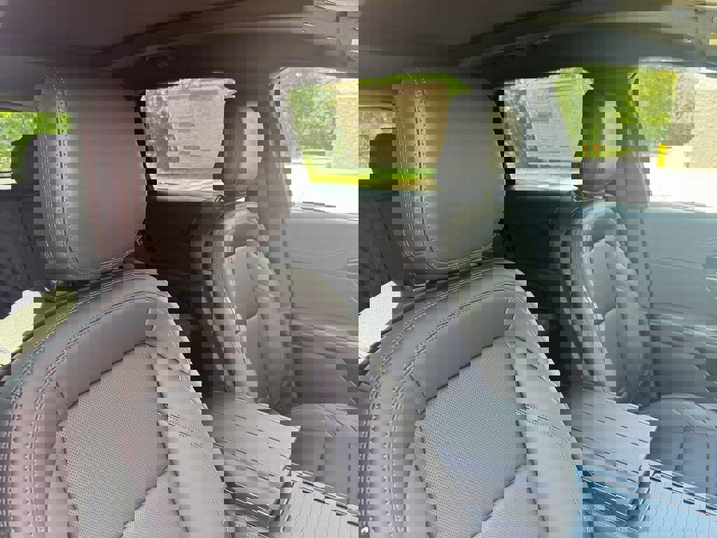 New 2025 Lincoln Nautilus Premier w/ Equipment Group 102A image 26