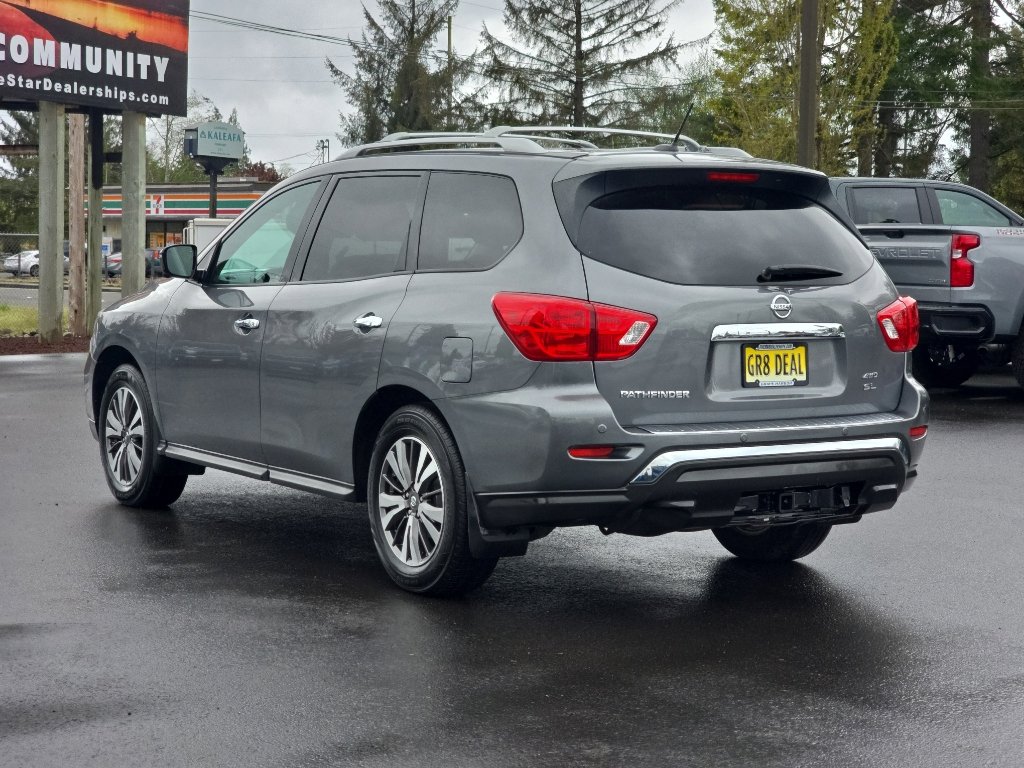 Used 2017 Nissan Pathfinder SL w/ SL Premium Package AWD/4WD image 4