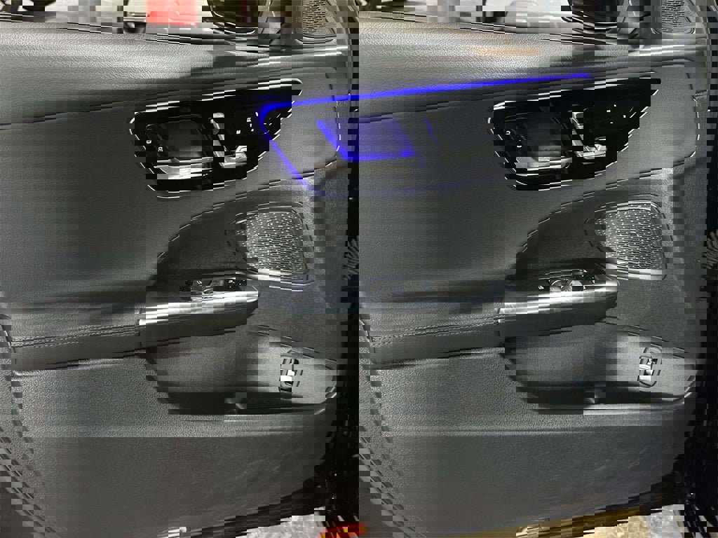 Used 2022 Mercedes-Benz C 300 4MATIC Sedan image 19