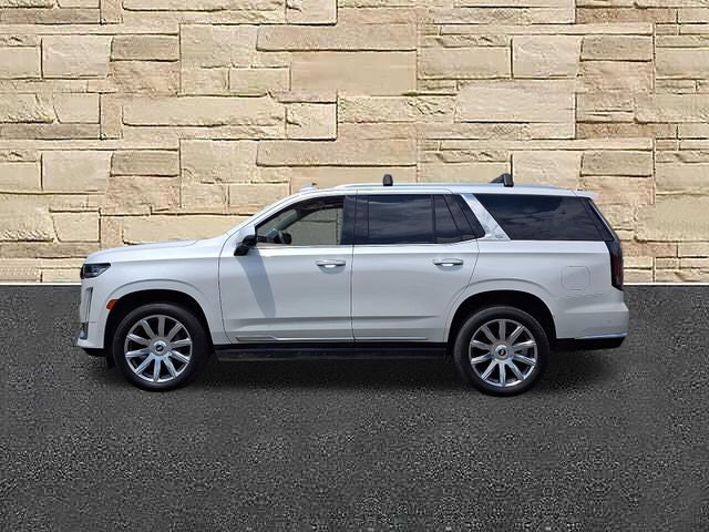 Used 2021 Cadillac Escalade Premium Luxury Platinum w/ Heavy-Duty Trailer Package AWD/4WD image 2