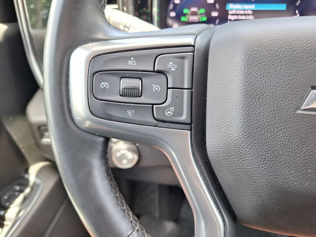 Used 2023 Chevrolet Silverado 1500 LT AWD/4WD image 15