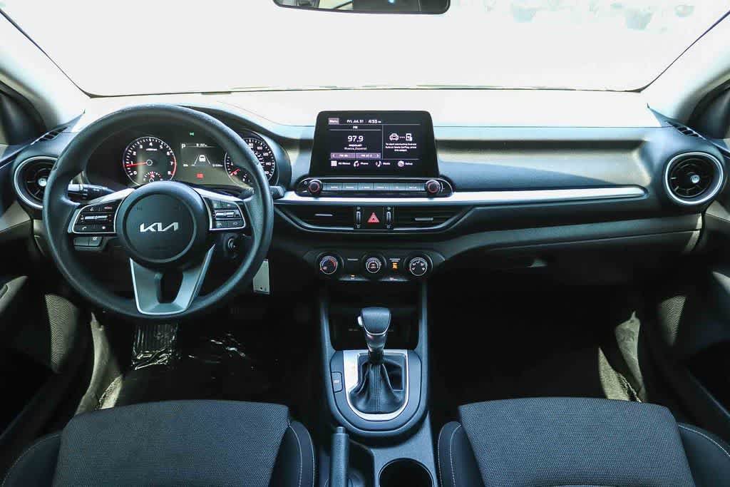 Used 2022 Kia Forte LXS FWD image 12