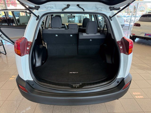 Used 2015 Toyota RAV4 LE AWD/4WD image 22