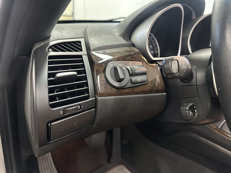 Used 2007 BMW Z4 3.0si RWD image 25
