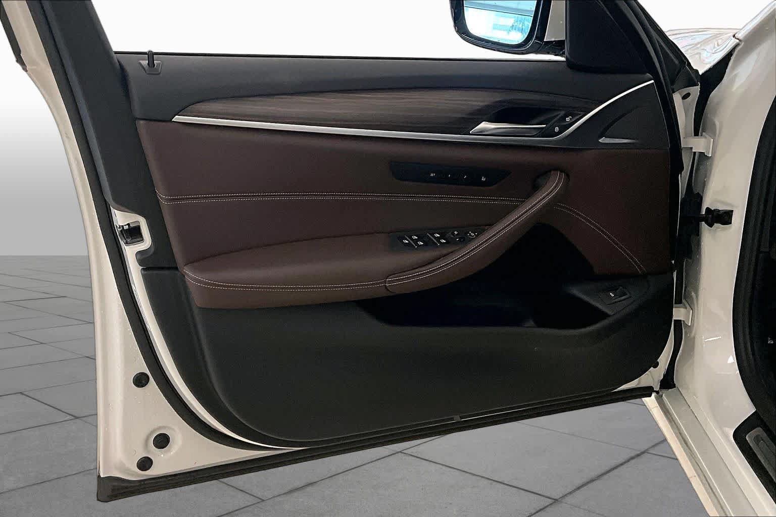 Used 2021 BMW 540i RWD image 19
