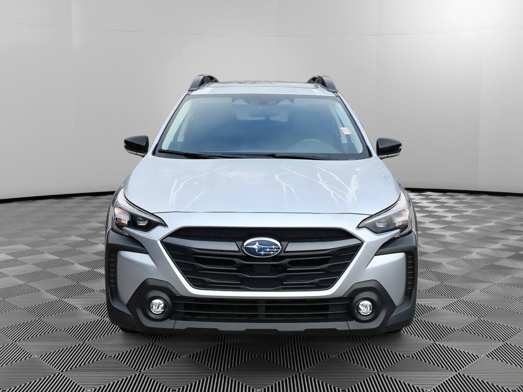 Used 2025 Subaru Outback Premium AWD/4WD image 11