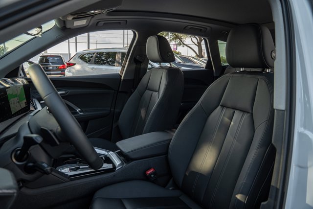 New 2025 Audi Q5 Premium w/ Convenience Package image 7