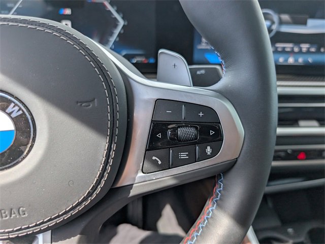 Used 2025 BMW X6 M60i w/ Executive Package image 21