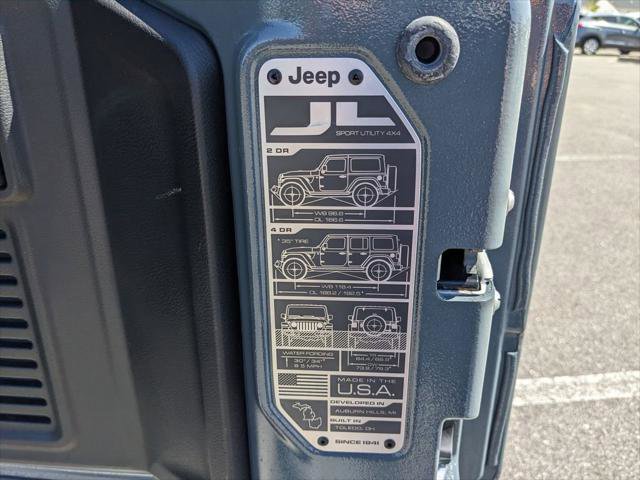 Certified 2025 Jeep Wrangler Unlimited Sahara AWD/4WD image 45