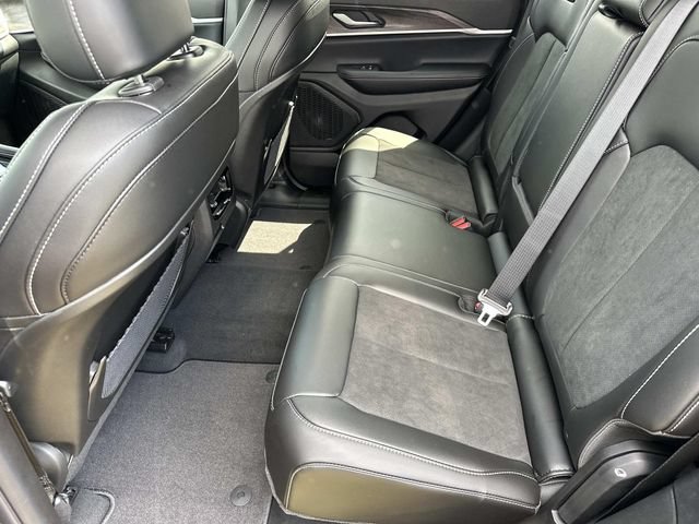 New 2026 Jeep Grand Cherokee Altitude AWD/4WD image 14