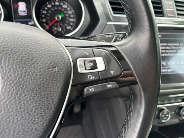 Used 2018 Volkswagen Tiguan SEL AWD/4WD image 20