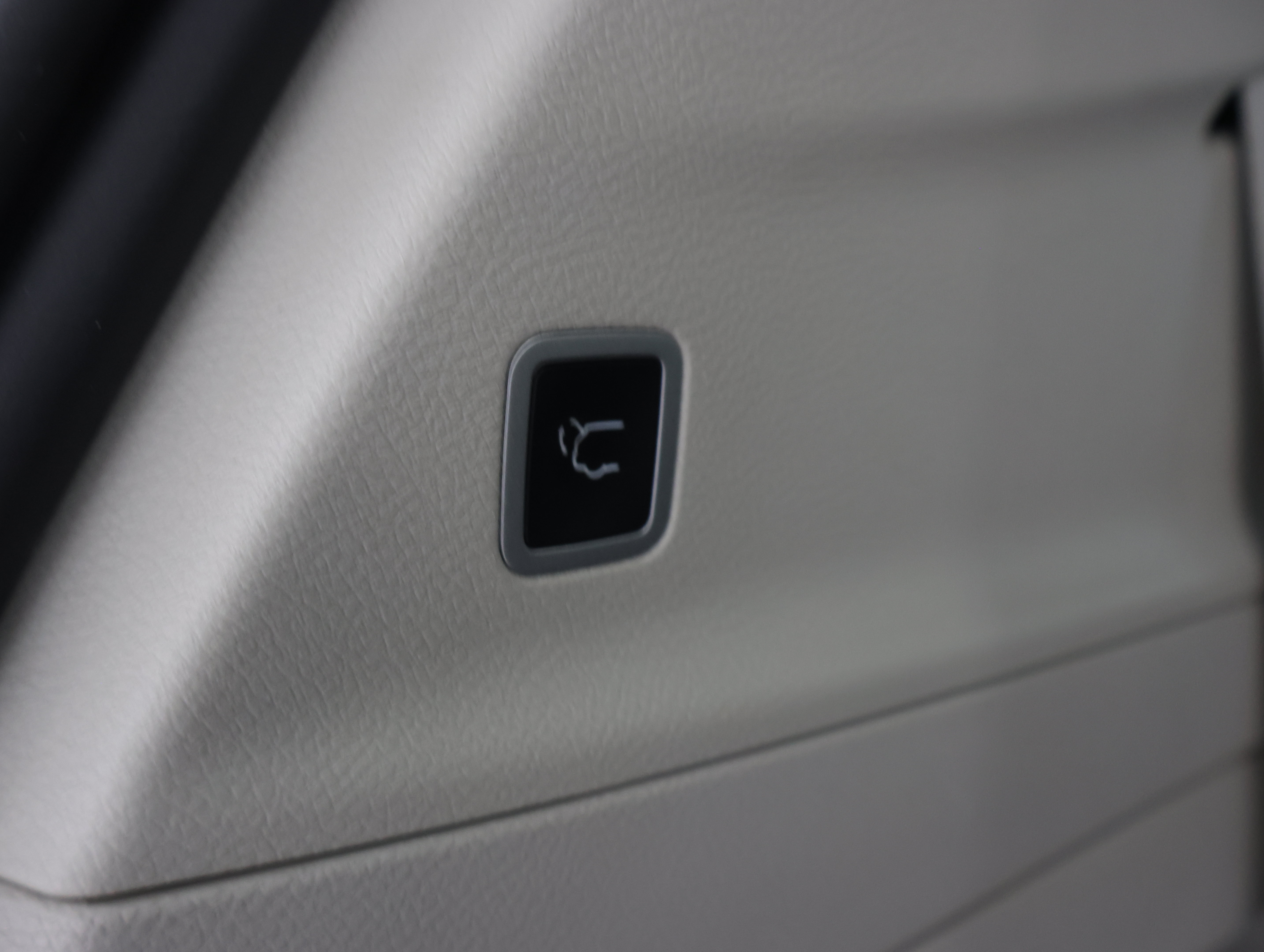 Used 2024 Chrysler Pacifica Touring-L FWD image 29