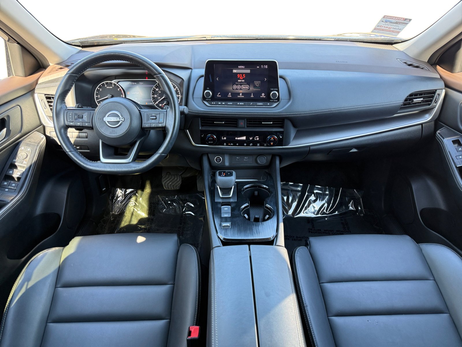 Used 2023 Nissan Rogue SV w/ SV Premium B Package image 10